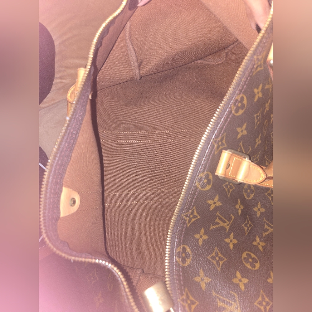 Louis Vuitton Keepall 45 Duffle Bag Medium, Clean On The Inside And Out, LV Lock - Picture 10 of 10